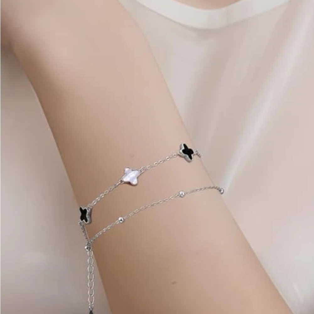 925 Sterling Silver 4 Leaf Clover Charm Bracelet. NIB